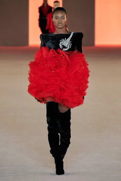 Look 75